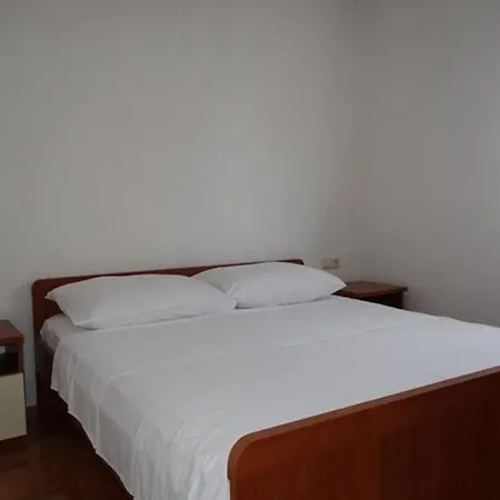 Okrug Gornji 32