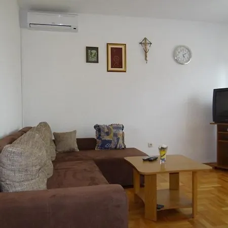 Okrug Gornji 32