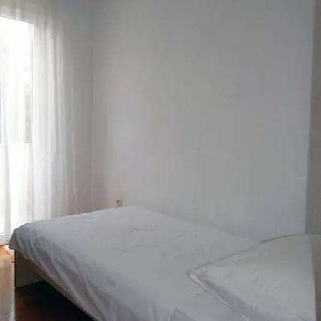 Okrug Gornji 32 Apartment *